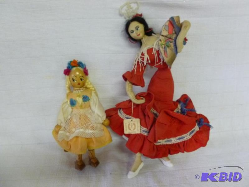 lot 92 image: Lot of two vintage dolls that includes a Grom...