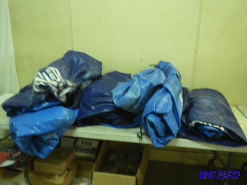 6 Portable inflatable Paintball bunkers, coup...