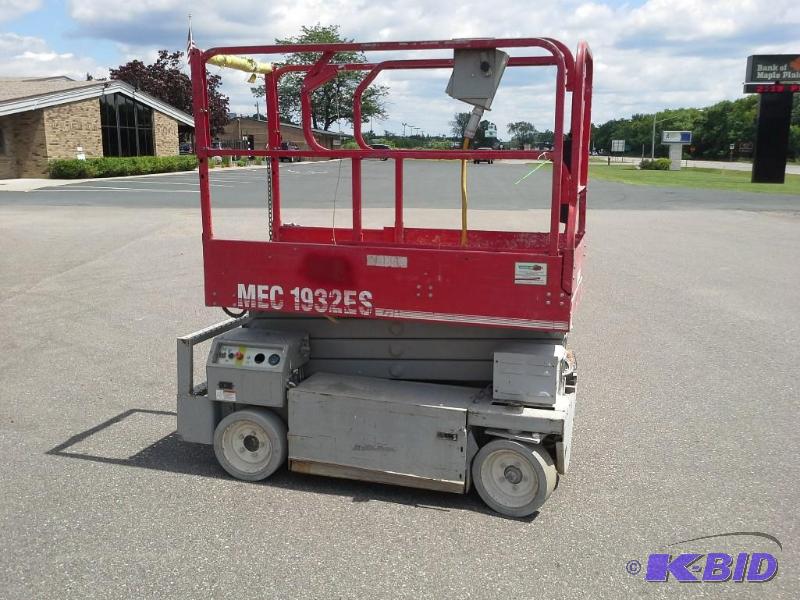 Scissor lift