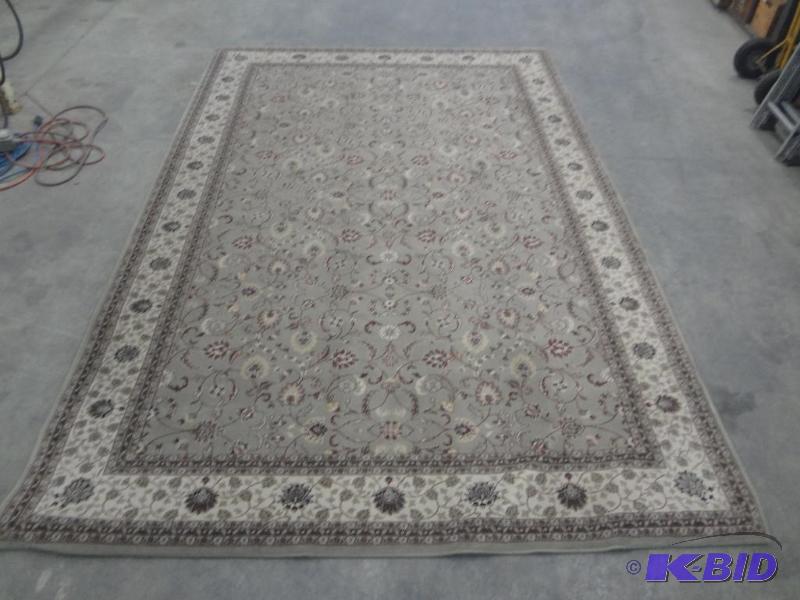 lot 125 image: 90&quotx134" Floor Rug, Nice Condition...