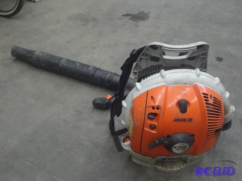 lot 13 image: Stihl Magnum BR600 Backpack Blower...
