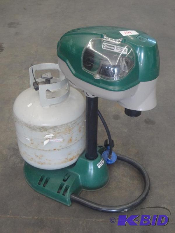 lot 44 image: LP-Powered Mosquito Magnet (No Cords)...