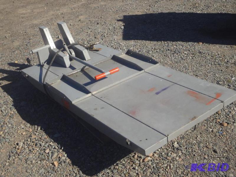 lot 5 image: 1000# Pneumatic Motorcycle Lift, Complete Wit...
