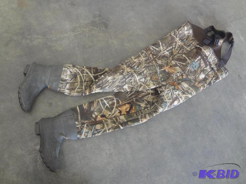 lot 59 image: Mad-Dog Ducks Unlimited Size 13 400gram Wader...