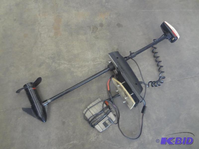 lot 60 image: Minnkota Turbo 765MX 36# Bow Mount Trolling M...