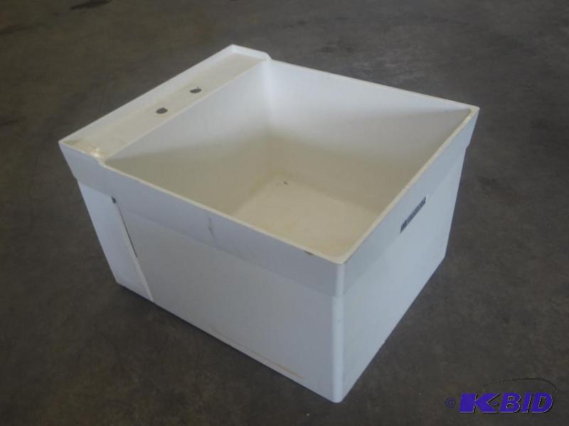 lot 67 image: Utilitub Shop Sink (No Faucet)...