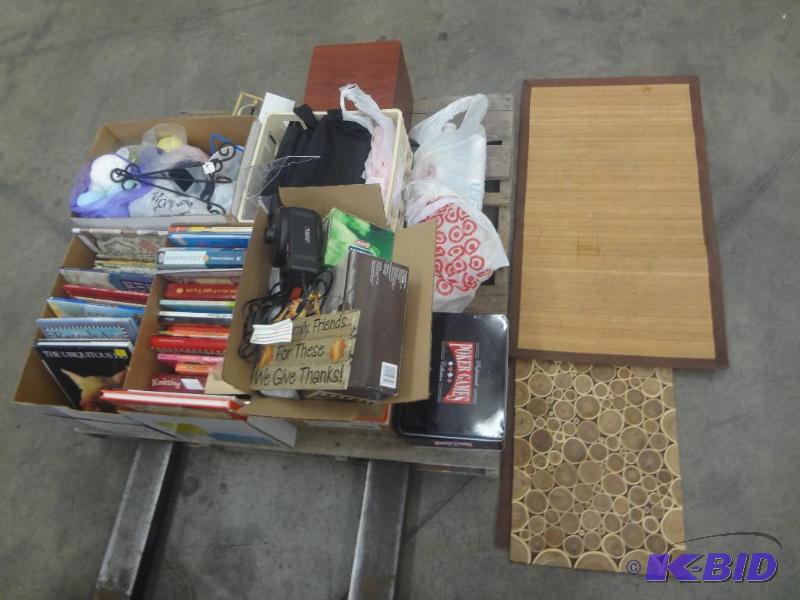 lot 76 image: Pallet Lot Table Runners, Bingo Set, Poker S...
