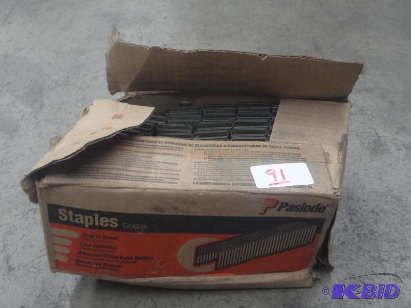 lot 91 image: Box OF Paslode Staples...