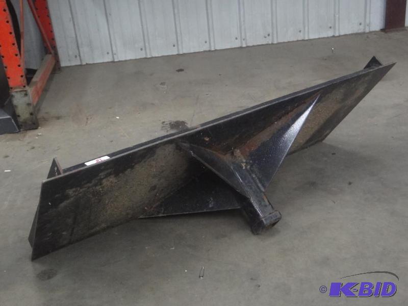 lot 98 image: Universal Quick Attach Skidloader Reciever Pl...