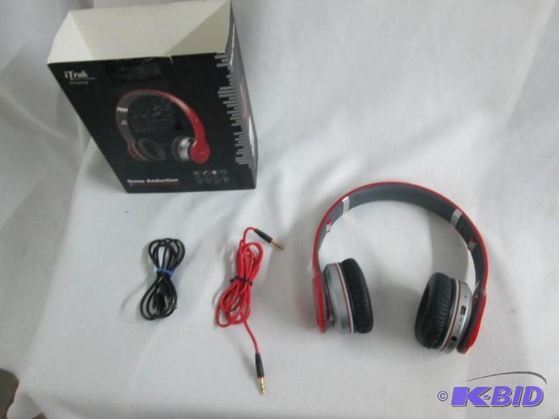 iTrak Wireless Bluetooth Headphones w Microphone