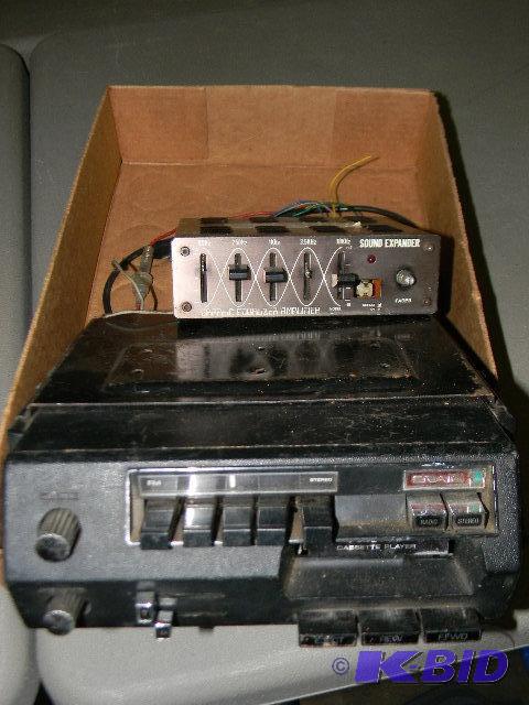 lot 134 image: Lot of 2 - Graphic equalizer and old Craig ca...
