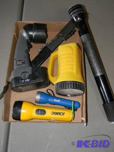 lot 137 image: Lot of 5 flashlights...