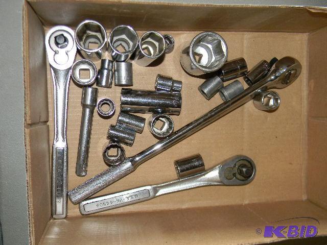 lot 139 image: Lot of misc. ratchets and sockets...