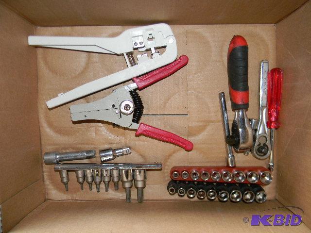 lot 142 image: Lot of misc. tools - sockets, ratchets and mo...