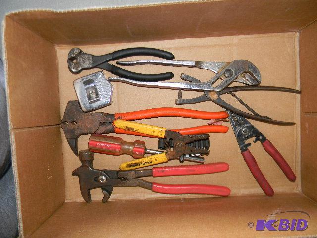 lot 145 image: Lot of misc. tools - wire cutters and more...