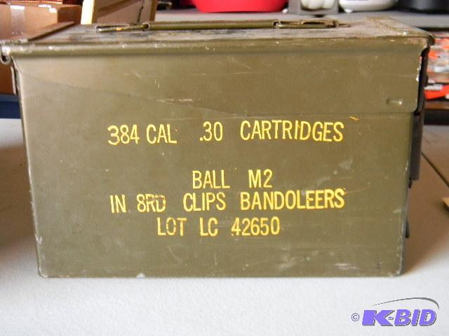 lot 157 image: Green Army ammo box...
