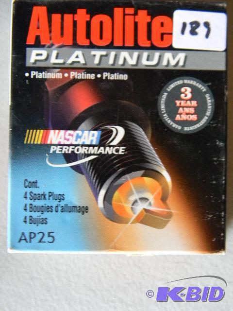 lot 189 image: NEW box of Autolite Platinum spark plugs - AP...