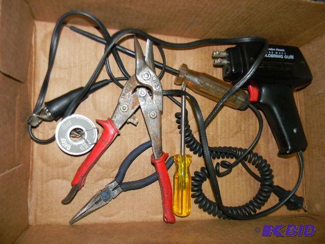 lot 208 image: Lot of misc. tools - tin snips, soldering gun...