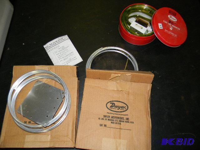 lot 38 image: Dwyer lot of 3 - two boxes of gauge tubing an...