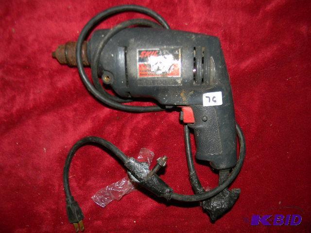 lot 76 image: Skil 38 in. corded drill...