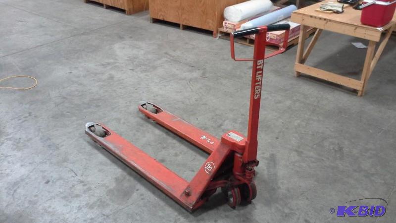 Pallet jack