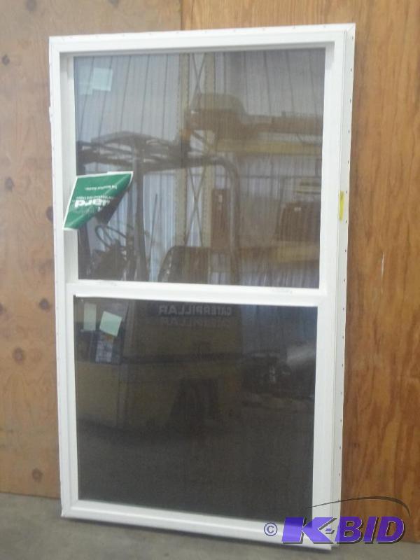 lot 7 image: Unused Silent Guard 41.5&quotx71.5" Whi...