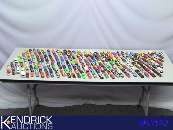 lot 22 image: Lot of 150 Vintage Loose Hot Wheels Brand 164 Scale