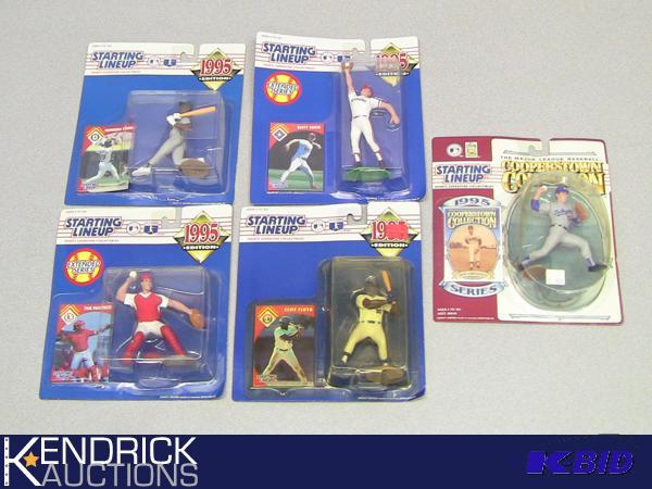lot 33 image: 5 New in the Package 1995 Starting Lineup MLB Action Figures