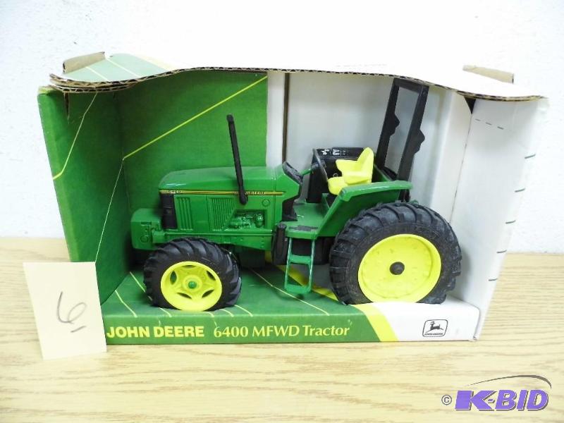 Ertl John Deere Tractor 6400