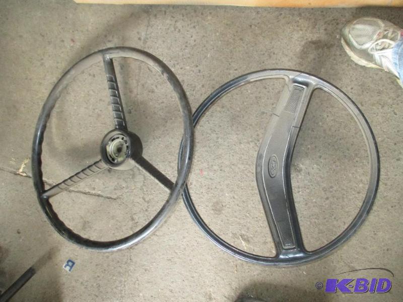 2 Steering Wheels