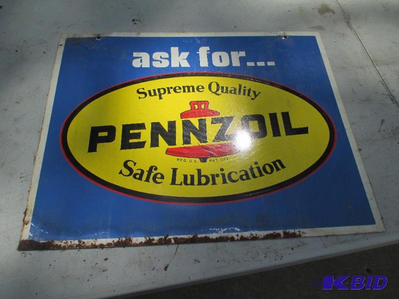 Pennzoil Sign Has Rust