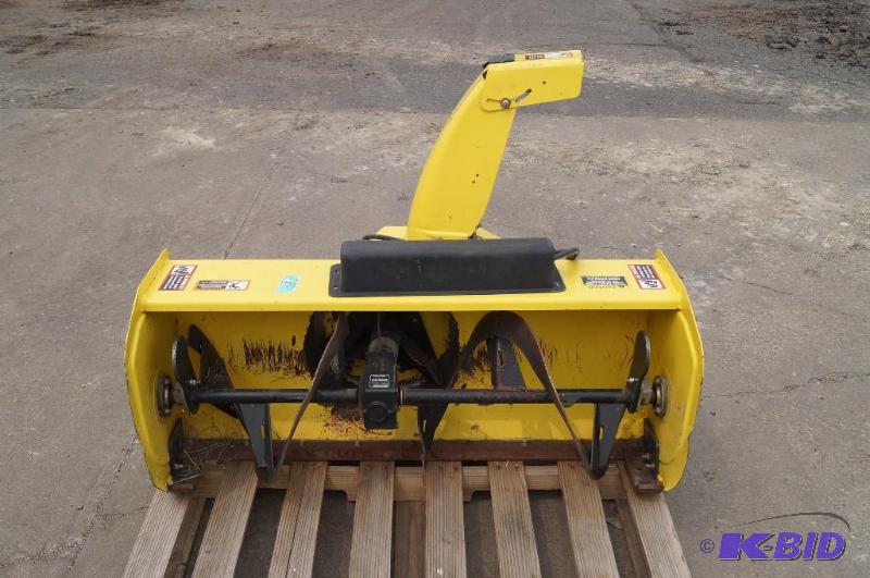 John Deere 48 2 stage hydraulic snow blower