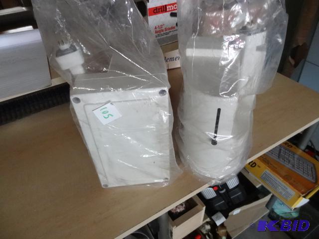 lot 105 image: 2 Track Lighting Lights...