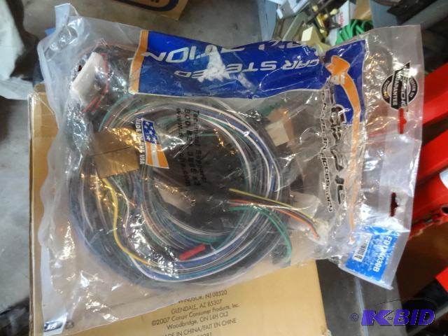 lot 130 image: Ford Taurus and Sable Radio Wiring Kit. FD134...