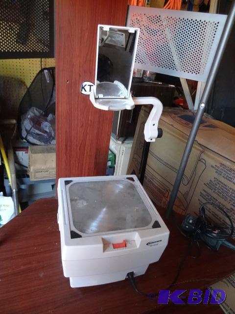 lot 20 image: Innoverra IVR-38900 Overhead Projector. Light...