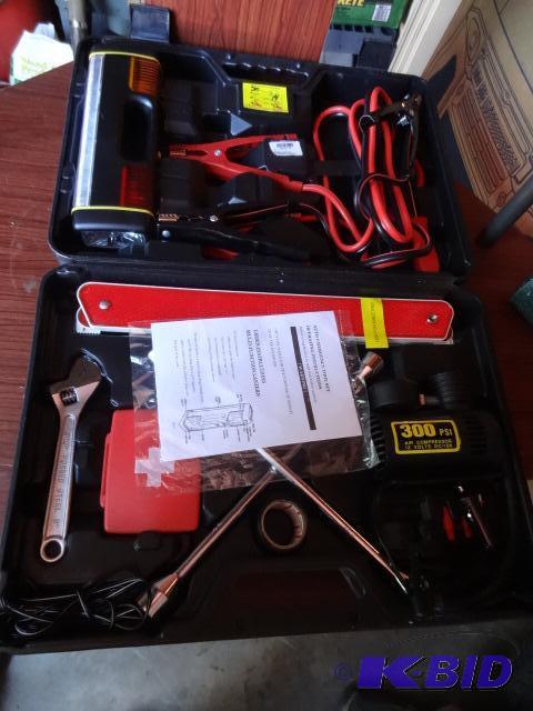 lot 32 image: Auto Emergency Tool Set. New...