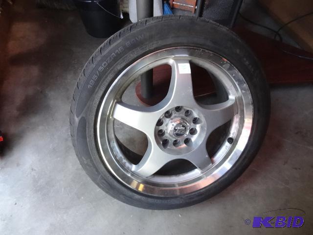 lot 33 image: Tire and Rim 19550ZR16 84W Looks about Half ...