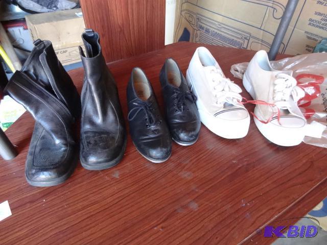 lot 34 image: 3 Pairs of Shoes...
