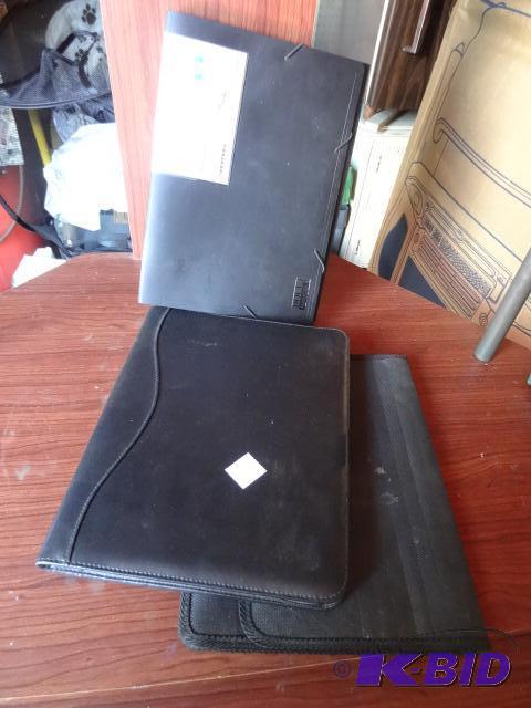 lot 39 image: 3 OrganizersPortfolios....