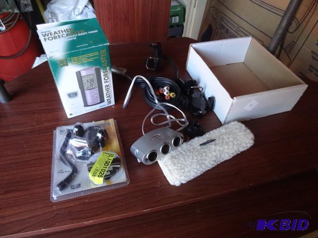 lot 41 image: Weather Forecaster. AV Cables. MP3 PlayerPho...