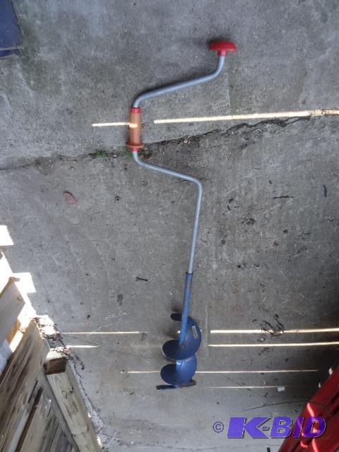 lot 7 image: 6" Hand Ice Auger...