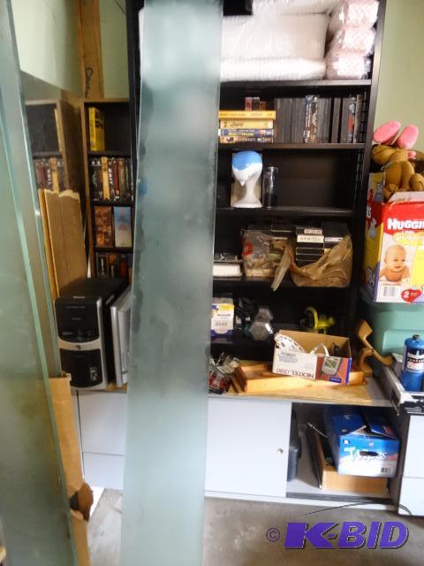 lot 71 image: Frosted Glass Shelf 95 x 11.5 x 34...