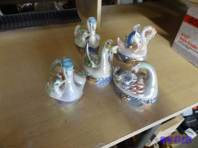 lot 85 image: Porcelain Geese Keep Sake Holders...