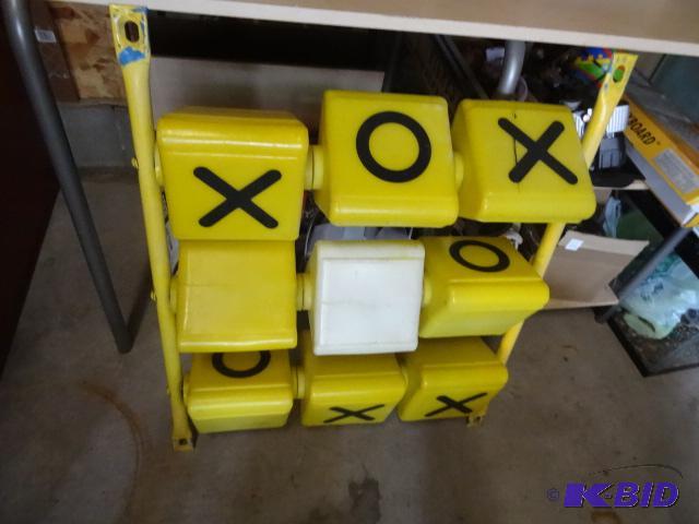 lot 96 image: Bean Bag Tic Tac Toe...