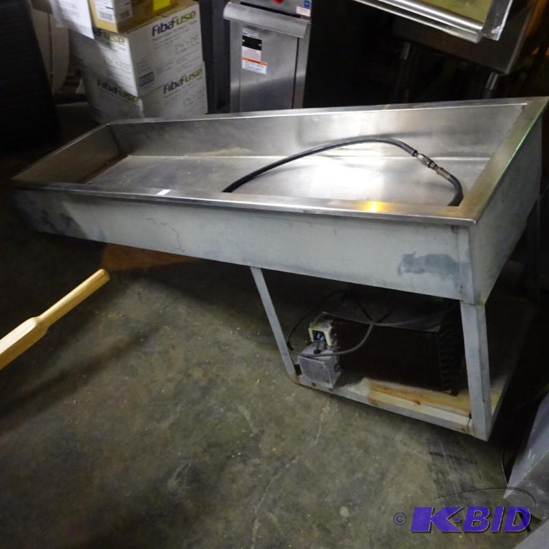 lot 1 image: Refrigerated drop in pan. 110 volt plug in. 7...