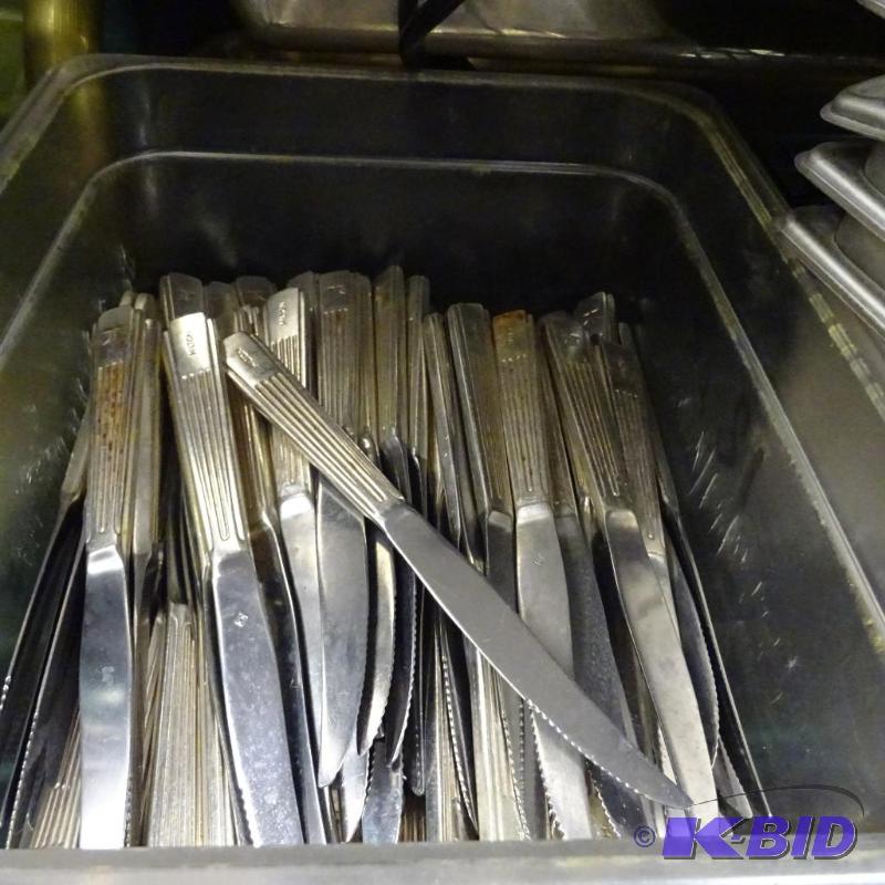 lot 102 image: Hilton restaurant knives...