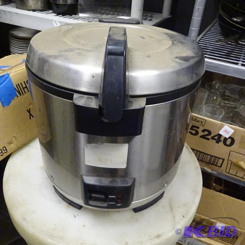lot 105 image: Tiger model JN0-A36U rice cooker. No power su...