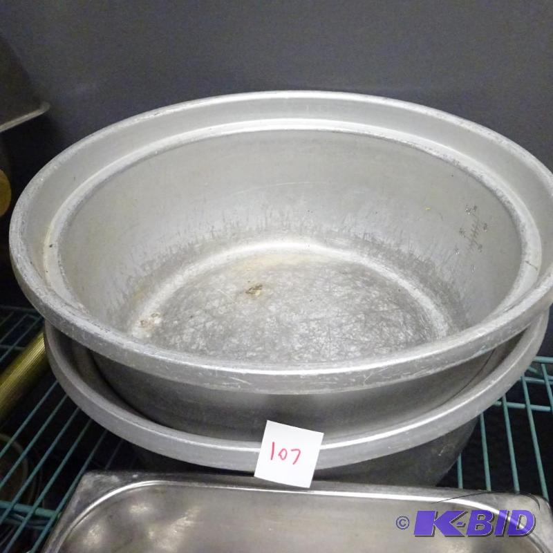 lot 107 image: 3 aluminum pans...