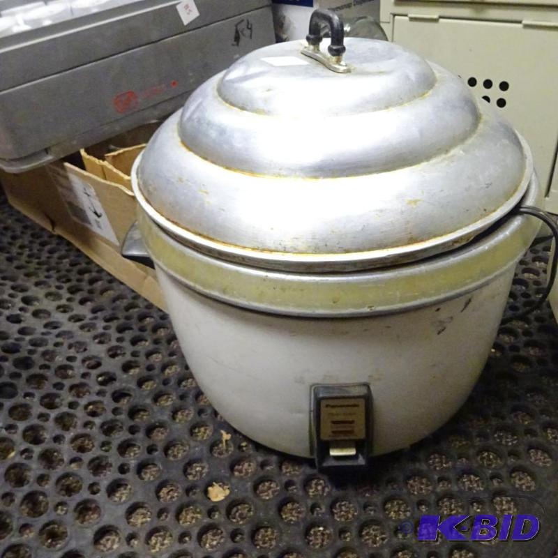 lot 113 image: Panasonic Rice-O-Mat model SR-42HD. 120 volt...