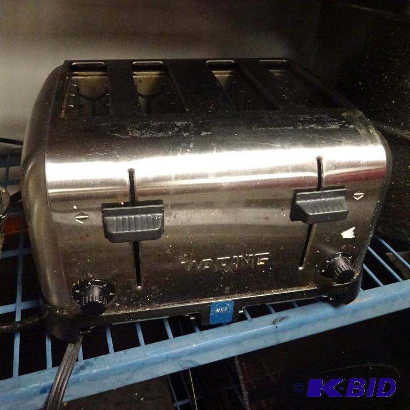 lot 120 image: Waring 4 slice toaster. 120 volt. NSF...